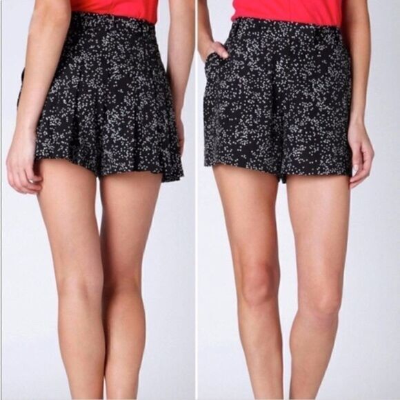 Leifsdottir Loveburst Heart Print Shorts - Picture 1 of 7